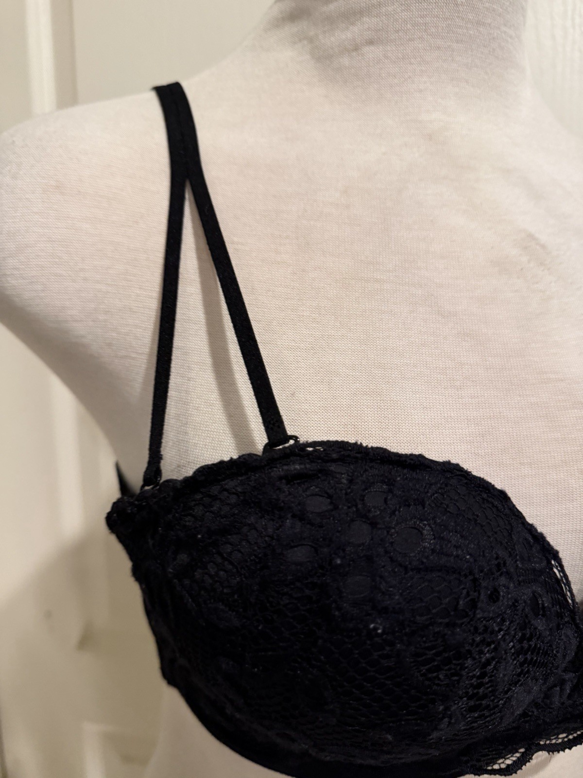 Black Floral Lace Bustier Bra 36B Underwired Demi Adjustable Straps Hook&Eye