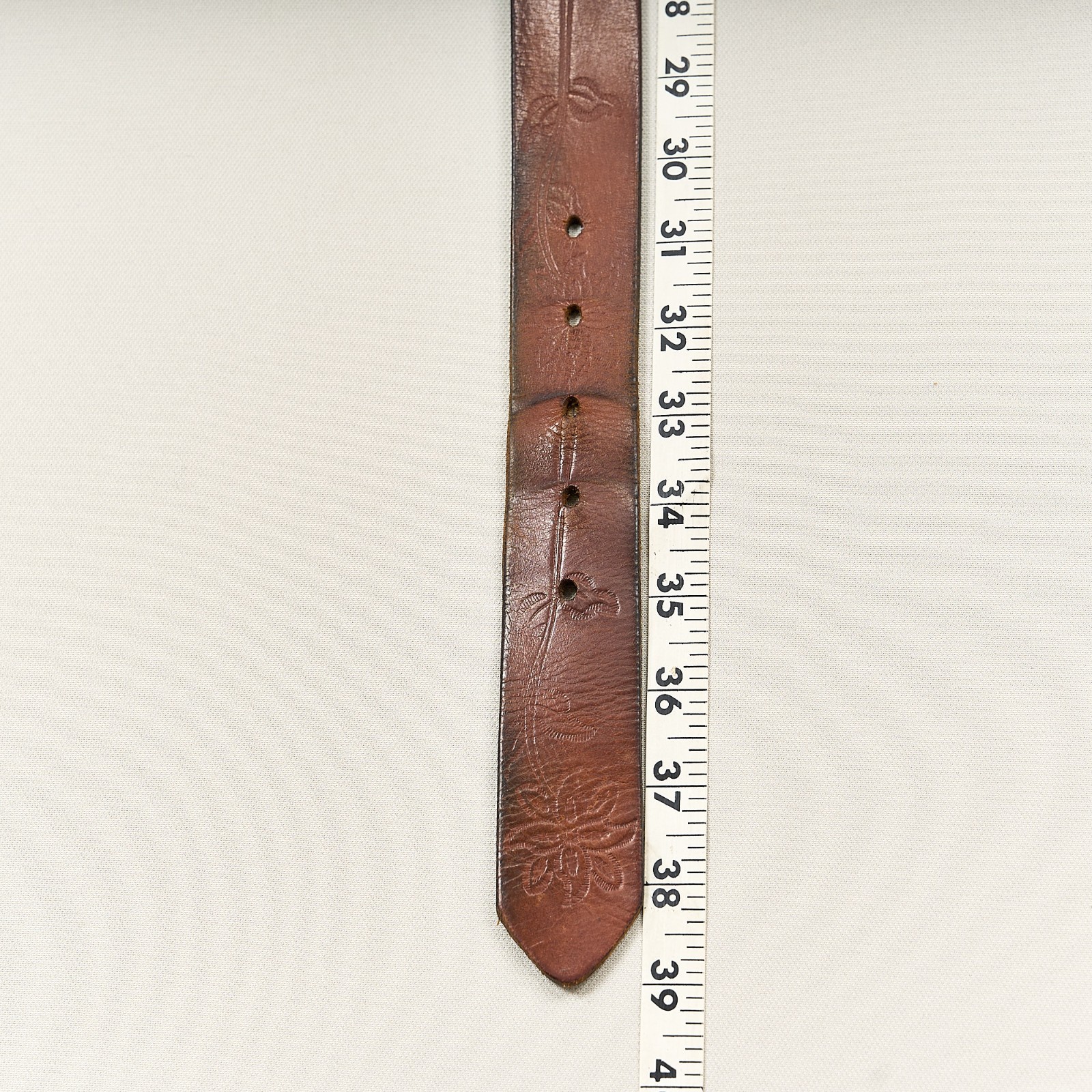 Brown Leather Belt Womens Sz M / 33 Nickel Buckle Floral Embossed 1.5″ Wide
