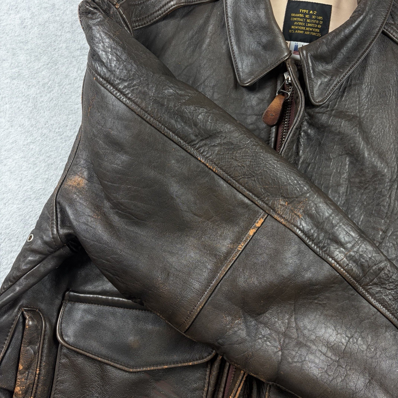Vintage Avirex A2 Jacket Mens Large Brown Leather Flight Bomber USAF Pinup Flag