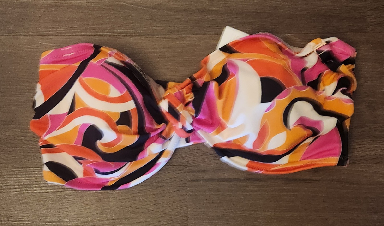 NWT. Shade & Shore Women’s Bikini Top. Multicolor. 36DD.