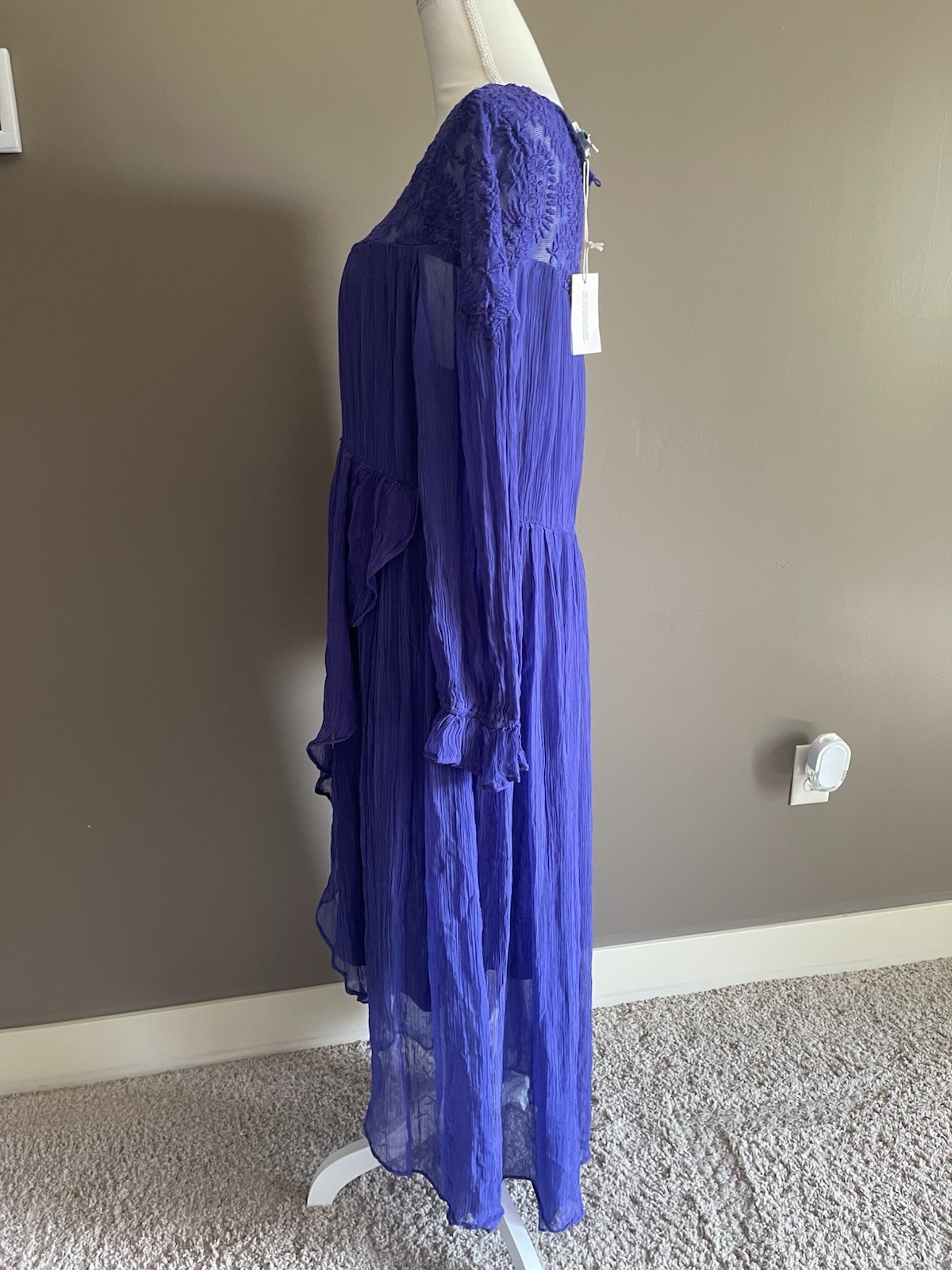 Sundance Woman’s Embroidered Long Ruffle Purple NWT Chiffon Maxi Dress Medium
