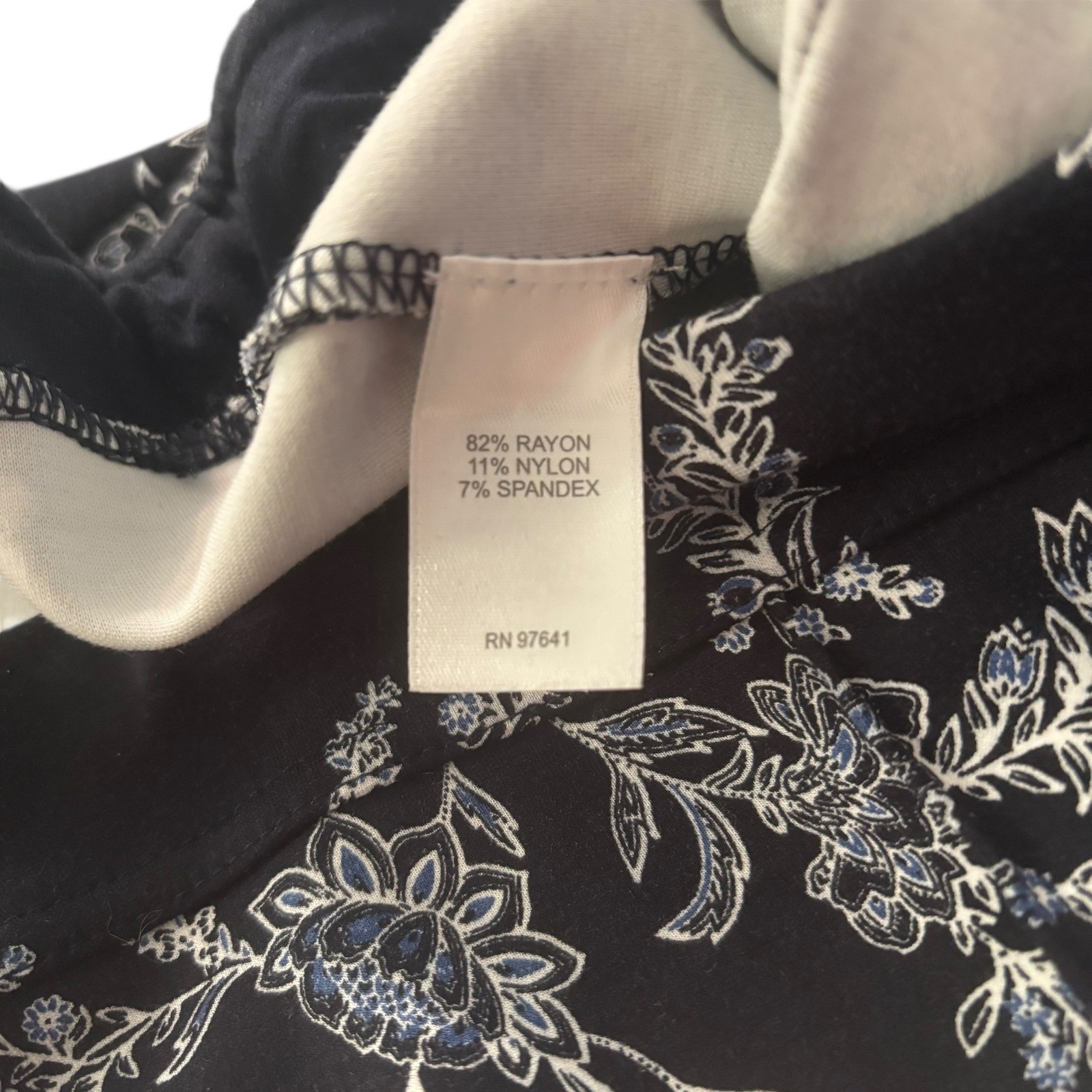 J Jill Pants Medium WearEver Navy Floral Wide Leg Pleated Pull On Cropped