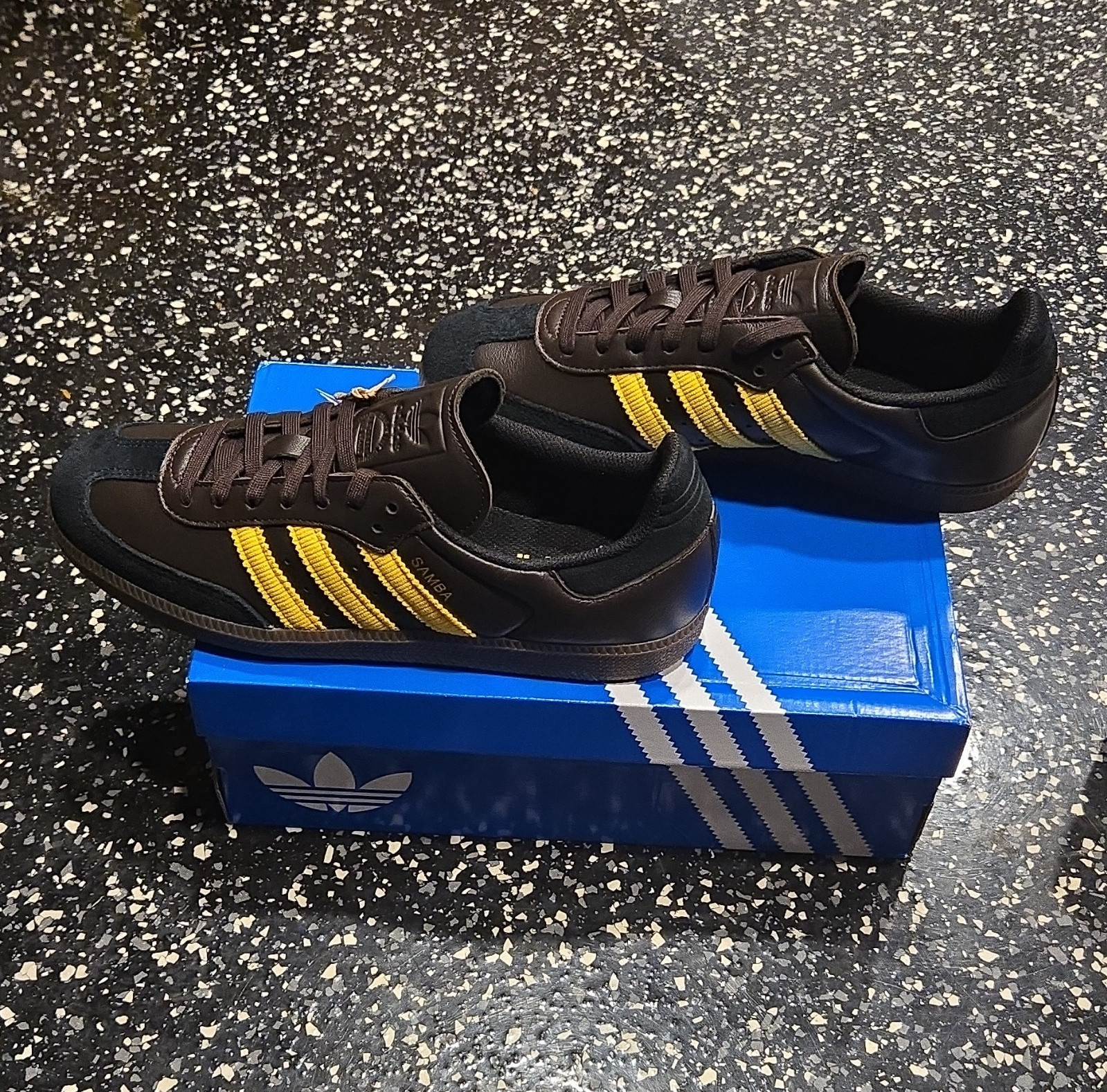 adidas Samba OG Aurora Coffee/Eqt Yellow/Gum Low Top Leather Sneakers IH6813