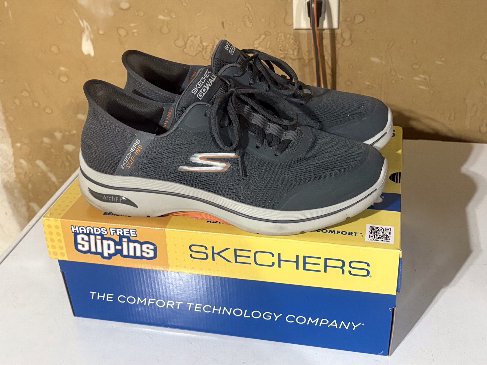 Skechers Men’s Slip-Ins Arch Fit 2.0 Size 11 Extra Wide Charcoal/Orange