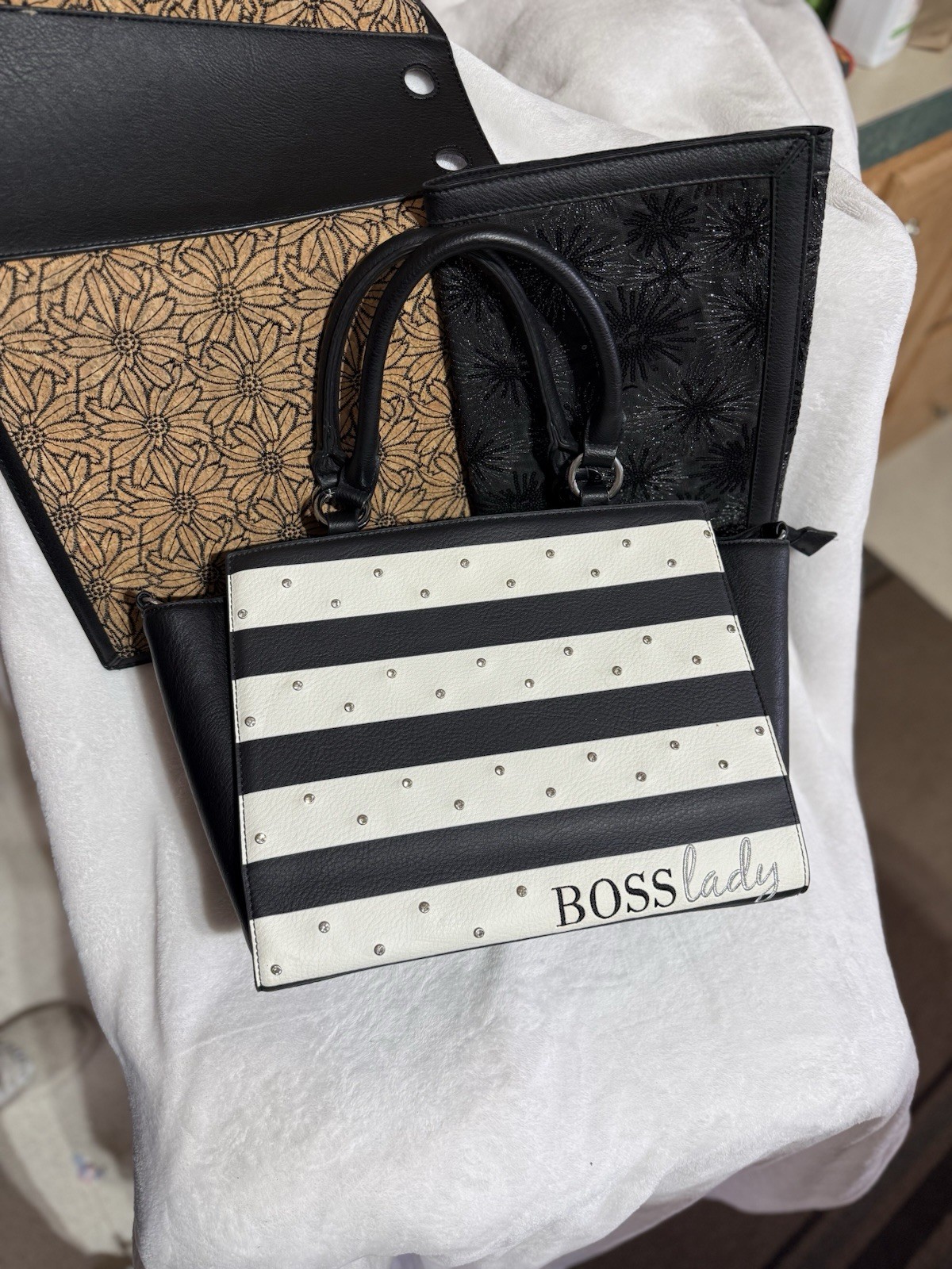 Magnolia & Vine Large Tote w/3 interchangeable sleeves