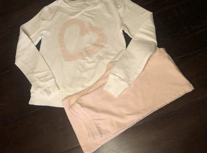 Love + Grace Lightweight Sweatshirt & Pants Lounge Set Pajamas Heart Size Small
