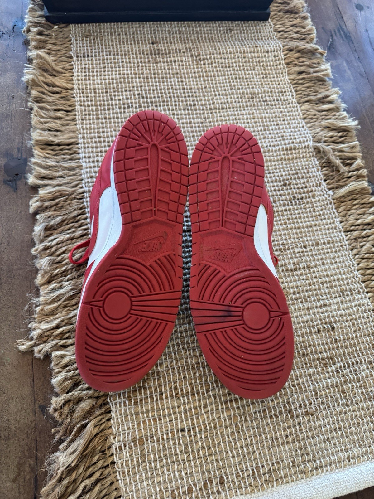 Nike Men’s Red/White Colorblock Low Top Lace-Up Leather Sneakers Rubber Sole