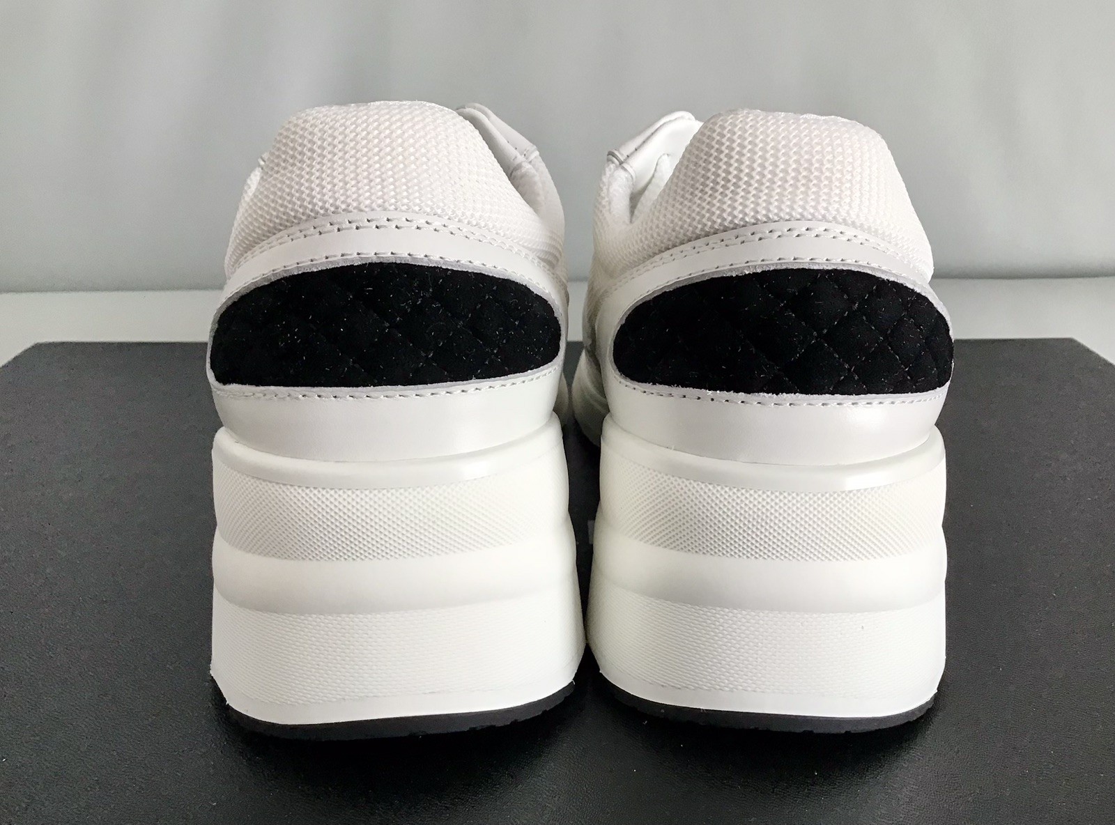 Fashion Sneakers Shiny Calfskin Leather White/Black Suede/Mesh-Size 8.0-8.5 NEW