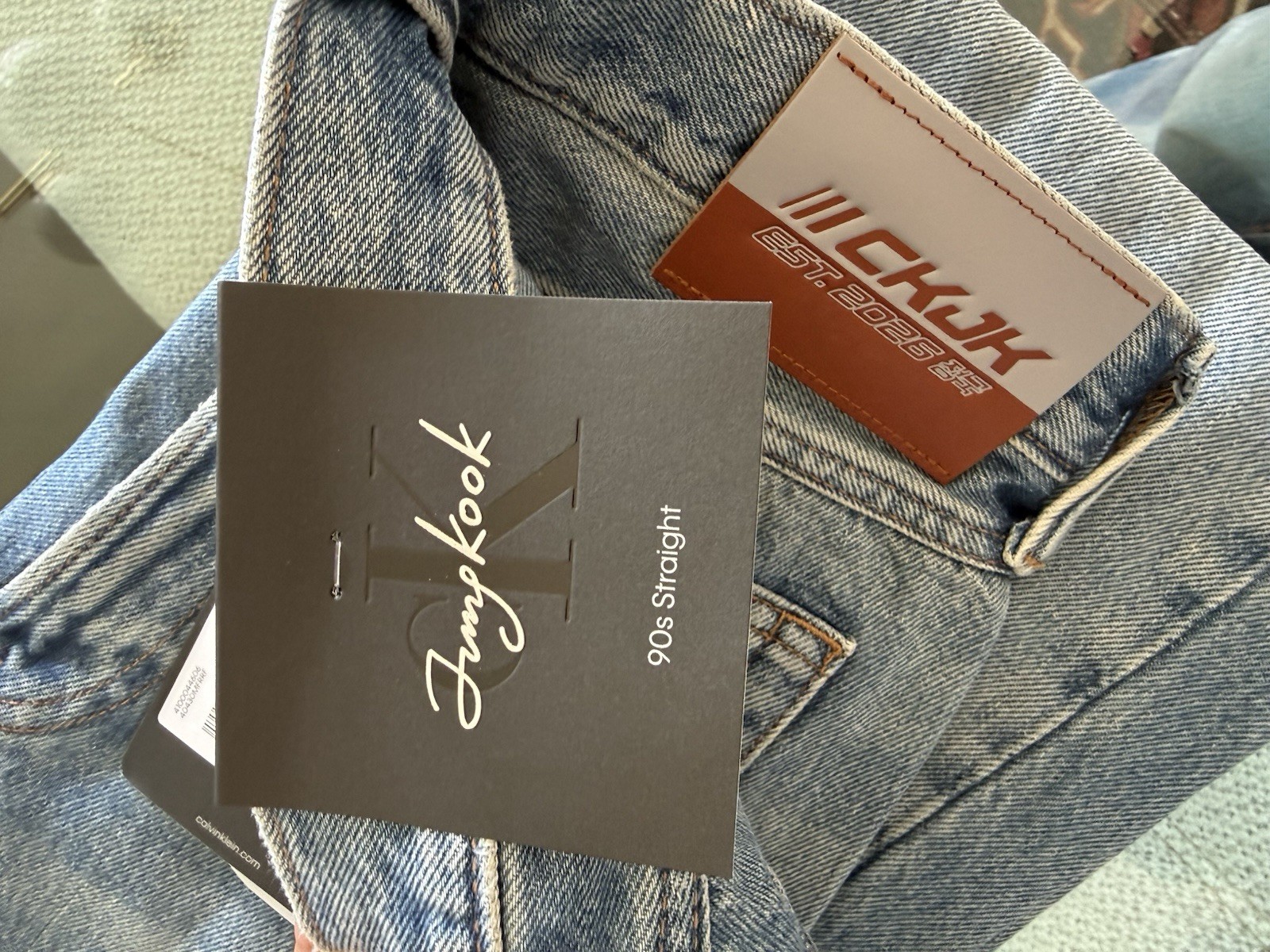Jung Kook CKJK Calvin Klein Men’s Light Wash Blue Straight Fit Jeans 29×30