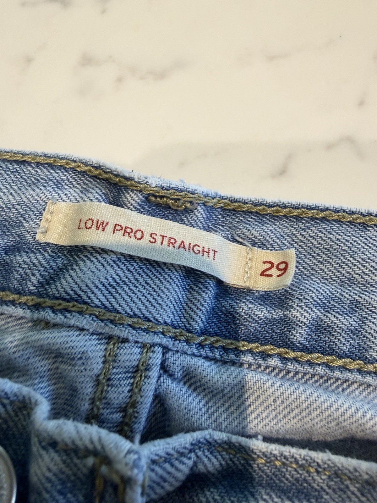 Levi’s Women’s Low Pro Straight Size 29 Cut ankle