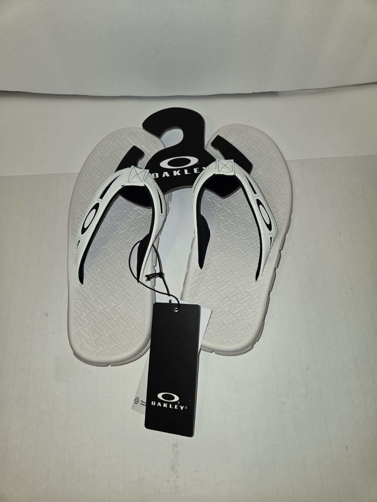 Oakley Womens Operative Sandals 2.0 Flip Flops Size 6 New