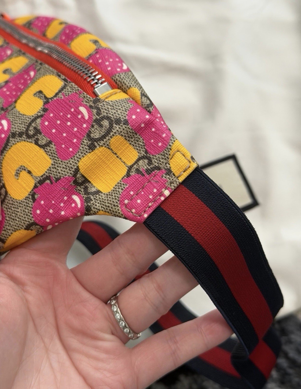 New!! Gucci Children’s Strawberry Print GG Supreme Canvas Bag