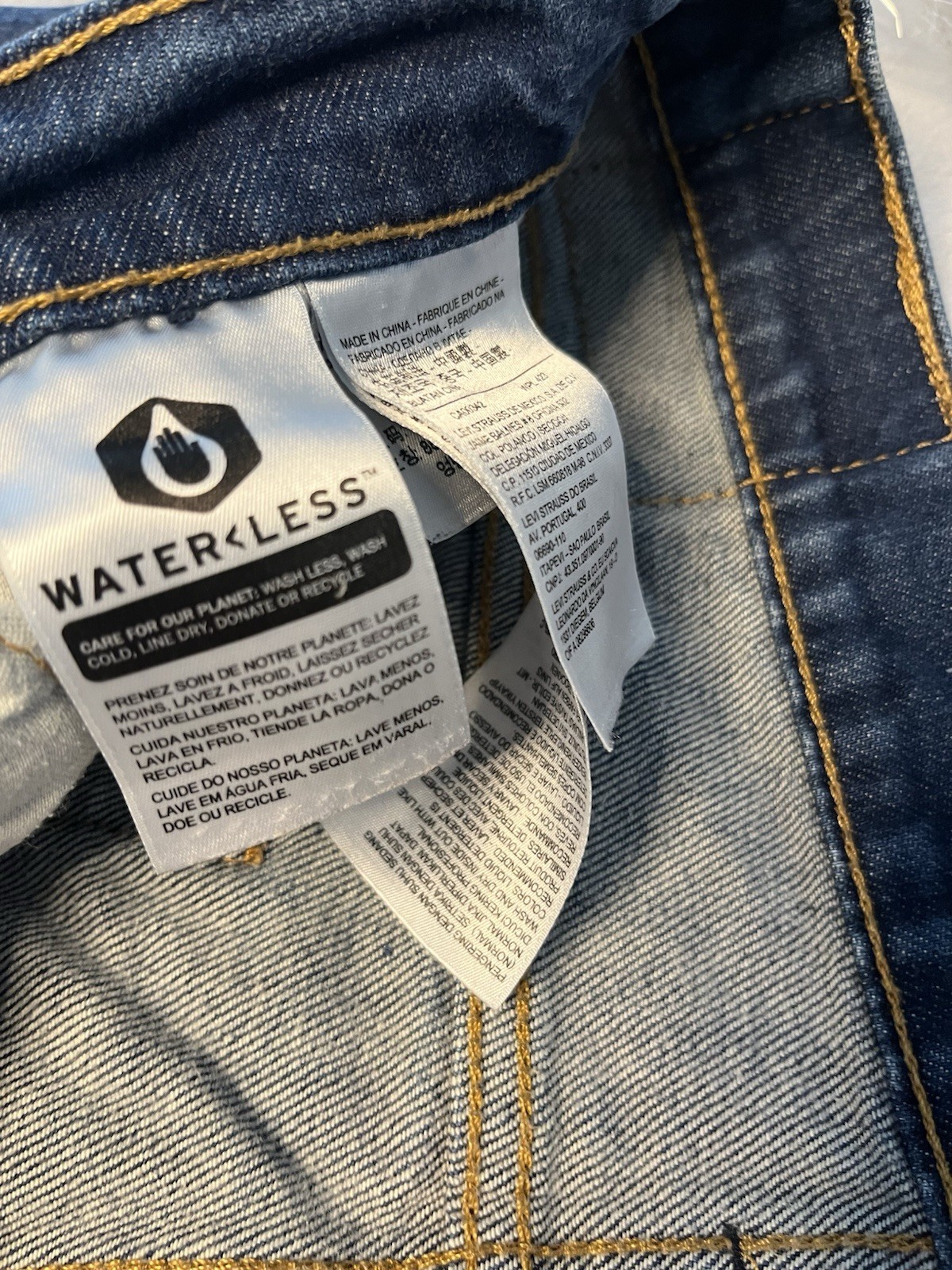Levi’s Men’s Blue Slim Tapered Low Rise Denim Jeans Medium Wash Water Less