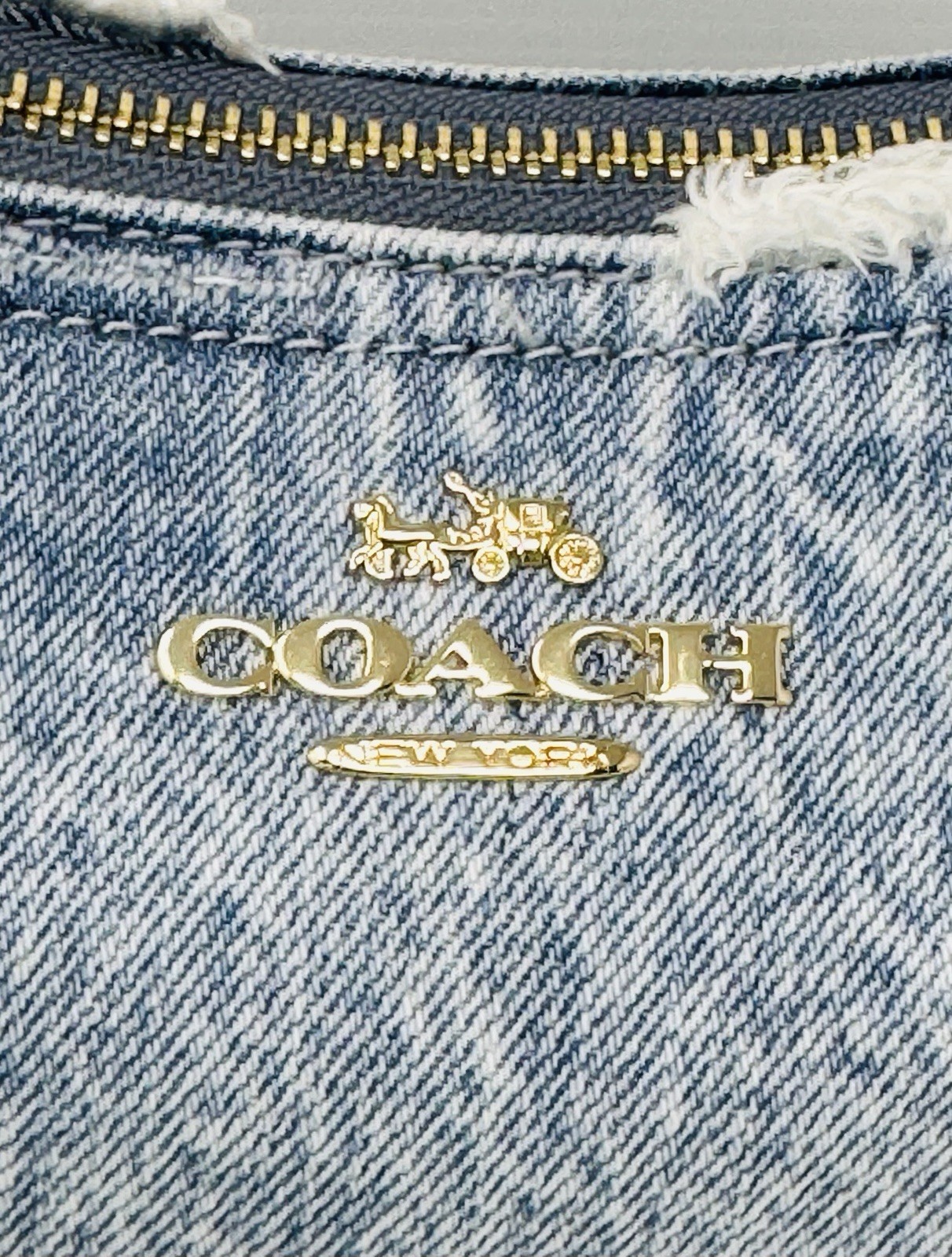NWT COACH CDY76 Teri Shoulder Bag In Loved Denim With Charms /Light Indigo