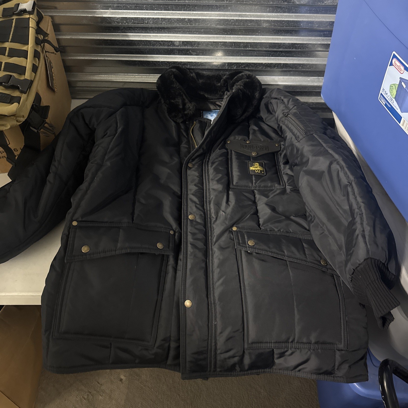 RefrigiWear Iron-Tuff Insulated Winter Work Jacket Black Mens 2XL Fur Collar