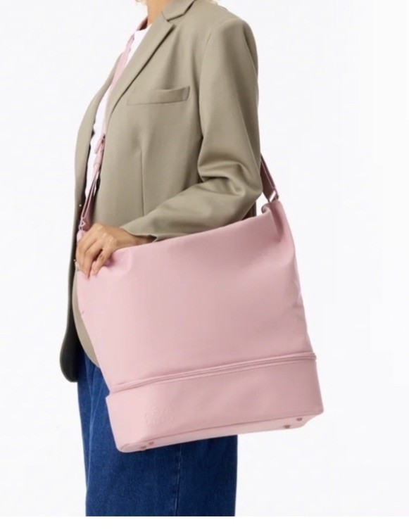 Beis The Day Tripper Crescent Weekender Atlas Pink Luggage Weekend Bag