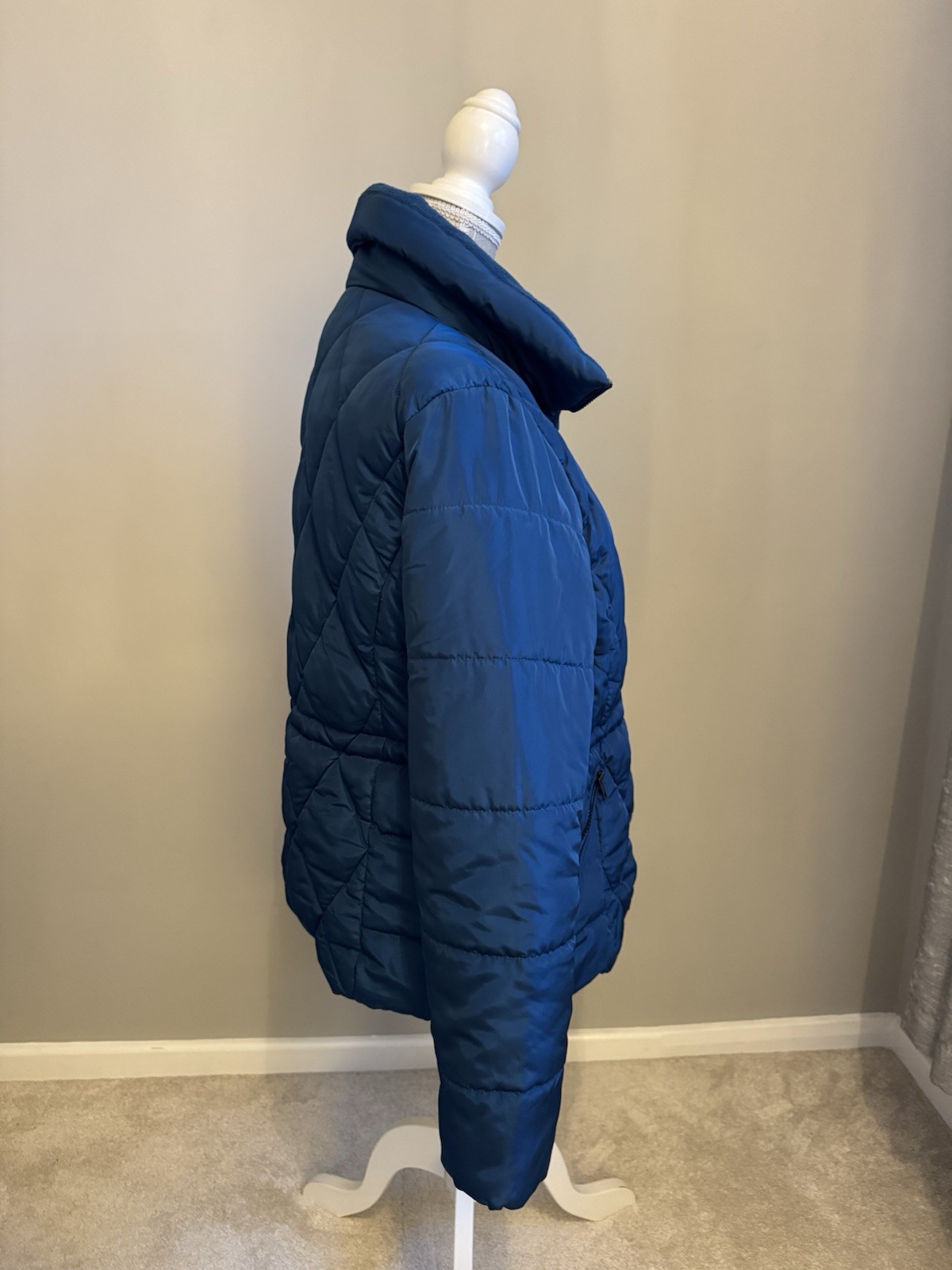 M&S DARK MARINE PADDED ZIP FRONT WARM COAT SIZE 14, CONCEALED PACKAWAY HOOD VGC