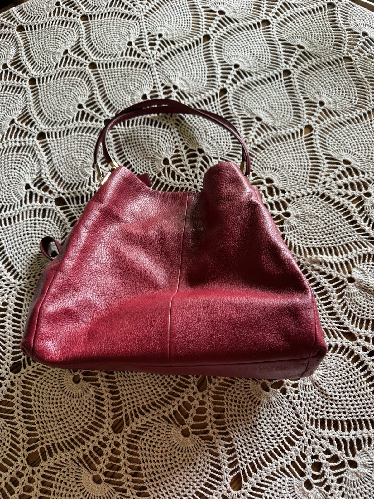 Coach Burgundy Hobo Shoulder Bag Gold Hardware Zip Closure w/ Bag Charm