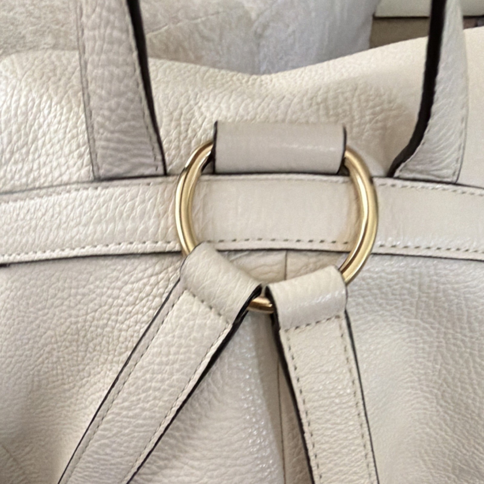 Coach White Drawstring Backpack Turn Lock, Gold Hardware, Detachable Strap