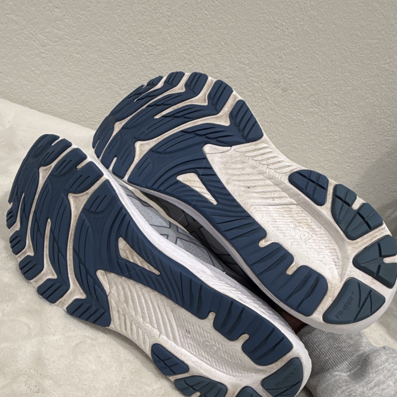 ASICS GEL-Kayano 29 Men’s Gray/Blue/White Lace-Up Low Top Running Sneakers