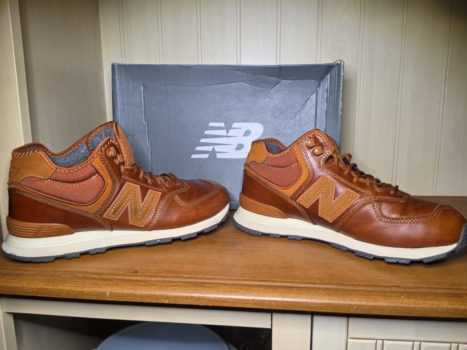 New Balance 574 Mid Rugged Brown Leather MH574OAD Men’s Size 9.5