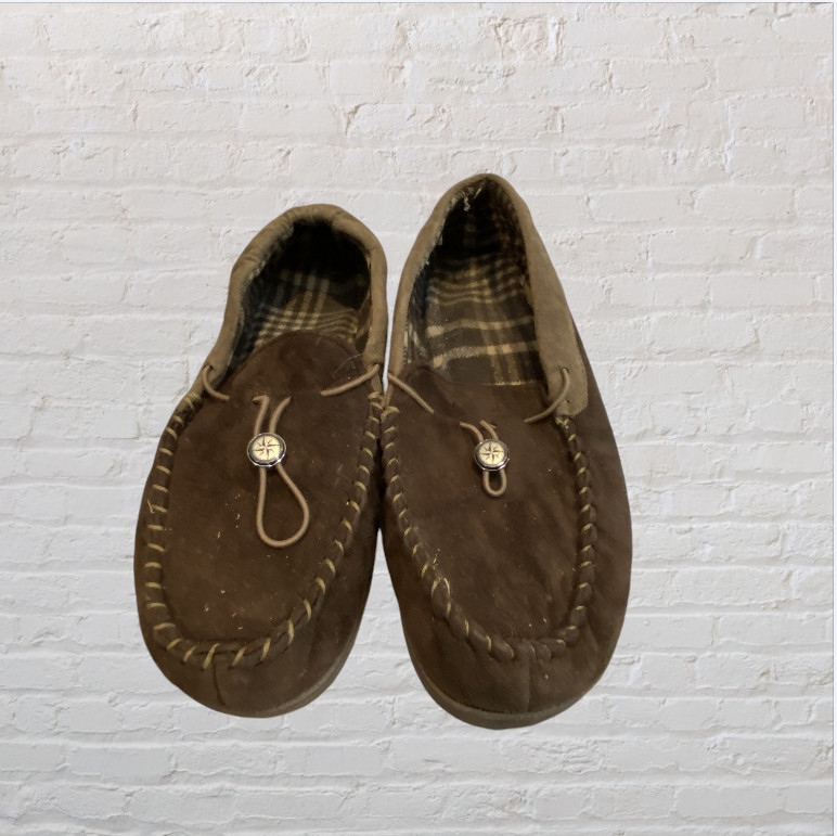 Men’s House Shoe/Slipper, XL, Loafer Style, Rubber Sole, Adjustable for Width