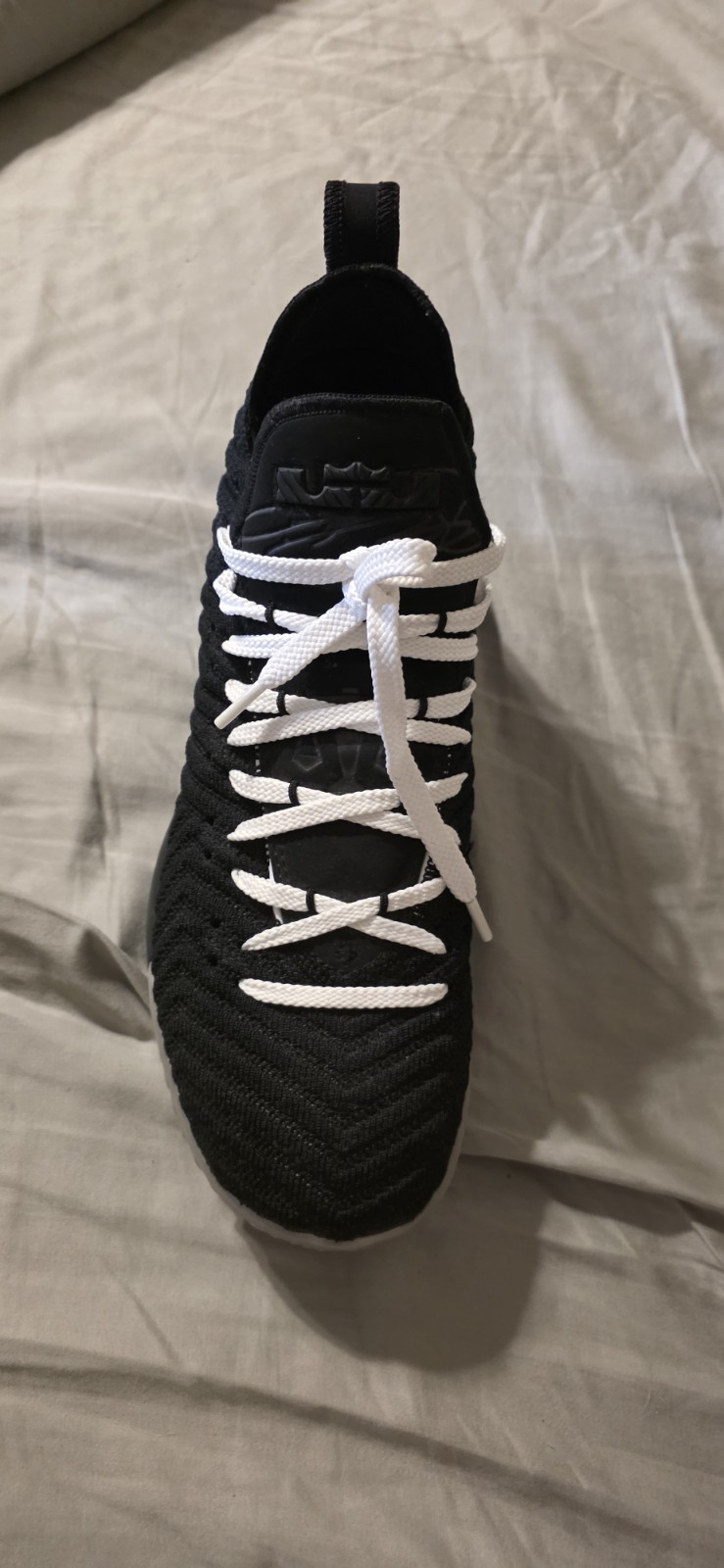 Nike LeBron 16 Equality Mismatched Black/White Low Top Lace-Up *Not In Org Box