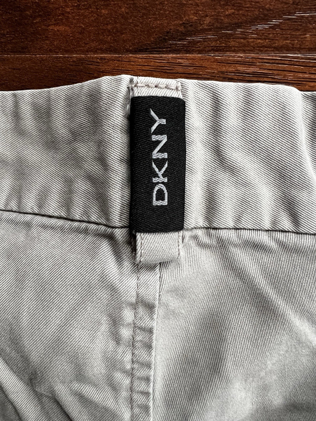 DKNY Chino Mens Shorts Gray Size 36 100% Cotton WPL386 Flat Front Golf Shorts