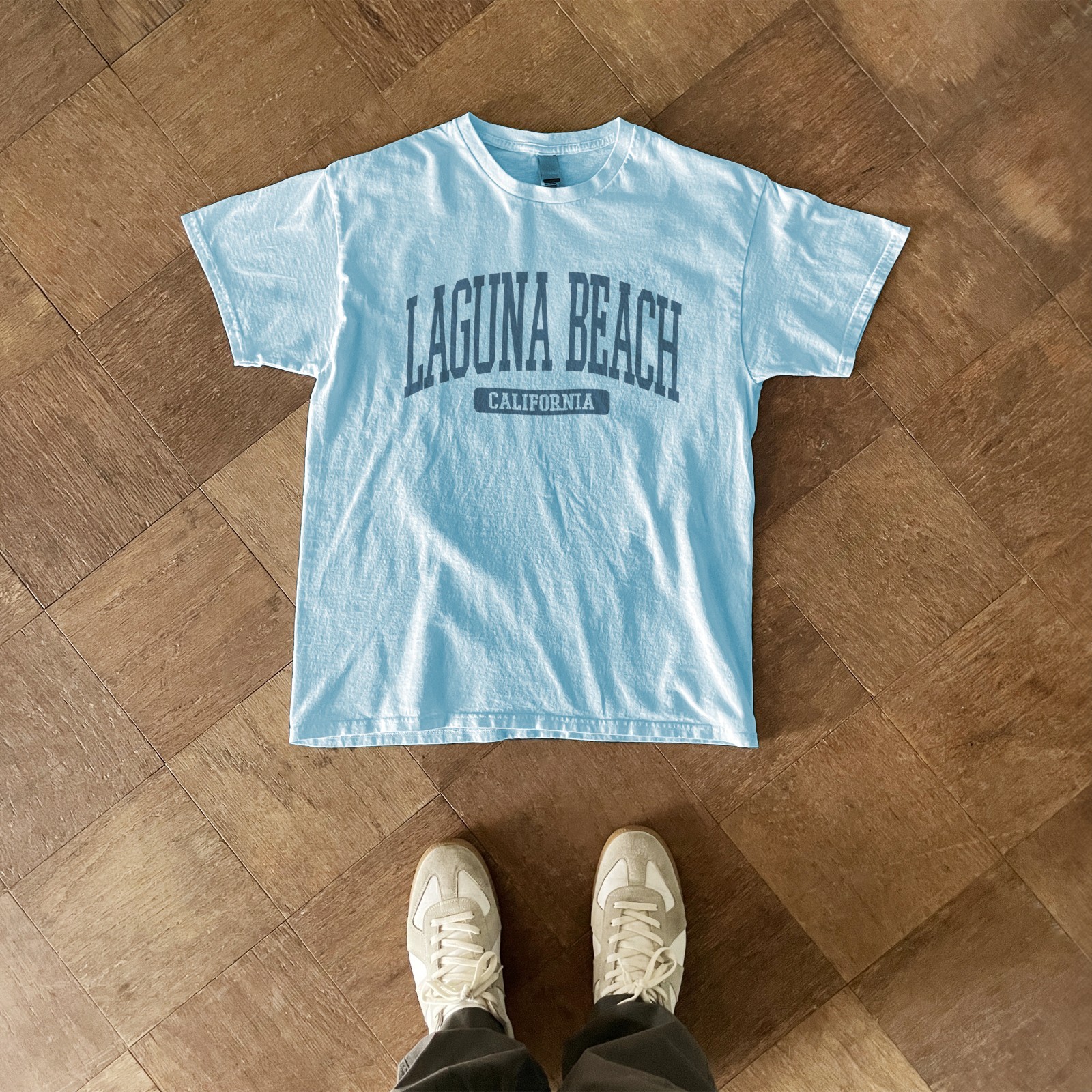 Laguna Beach California Souvenir Beach, Retro, Minimalist T-Shirt Light Blue