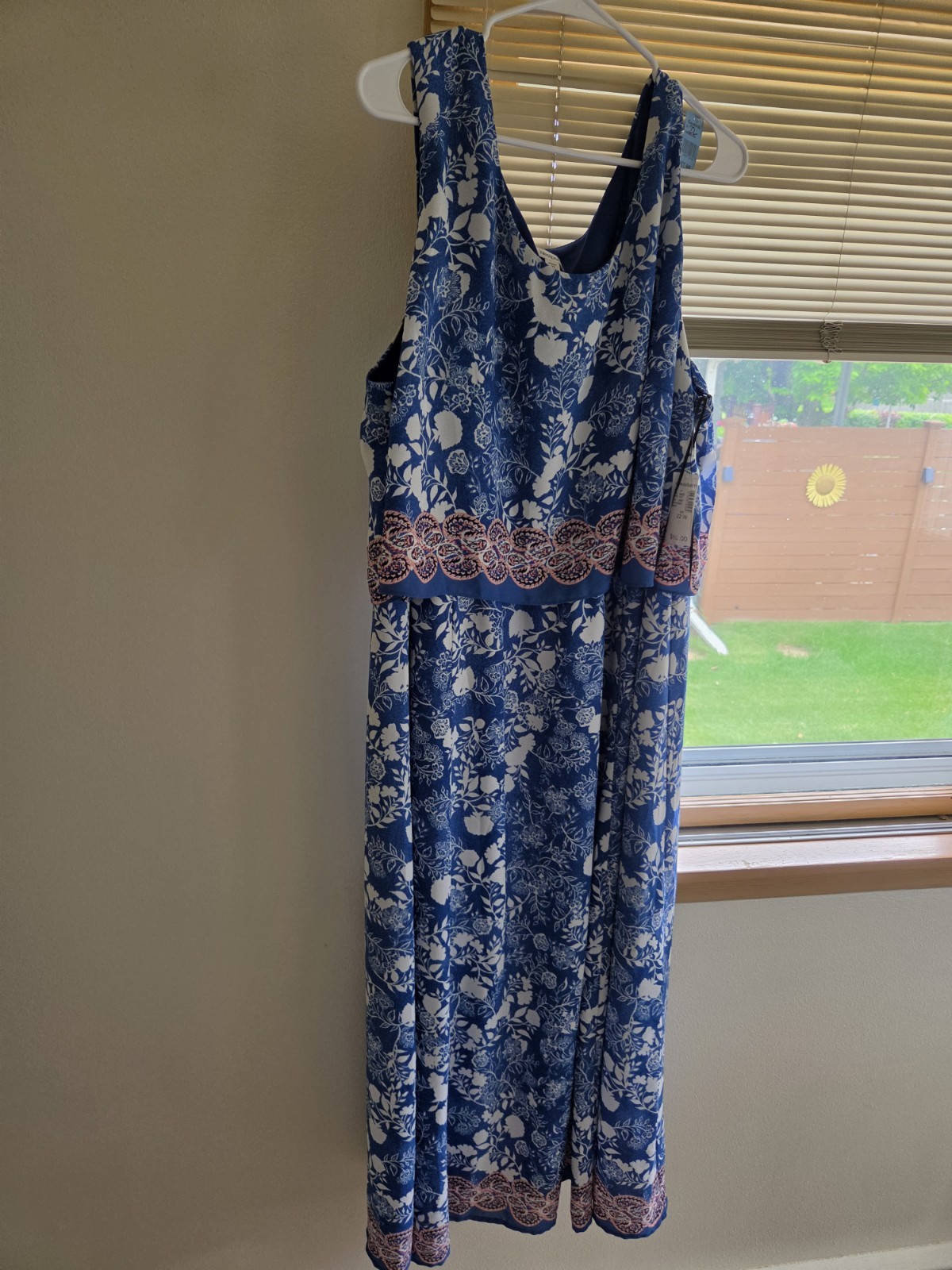 NWT Dressbarn Maxi Flowy And Floral Dress With Pink Accents