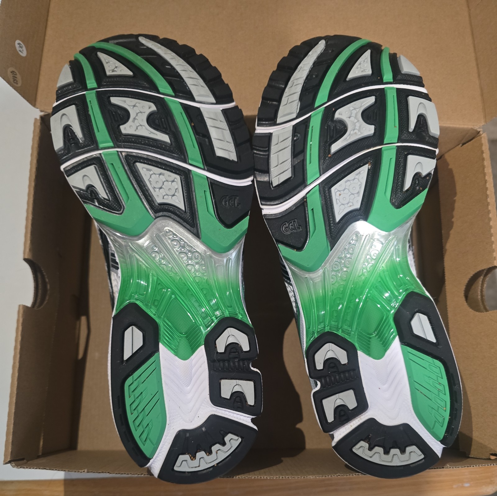 Asics Gel Kayano 14 White Malachite Green Size 10, 1201A019-110