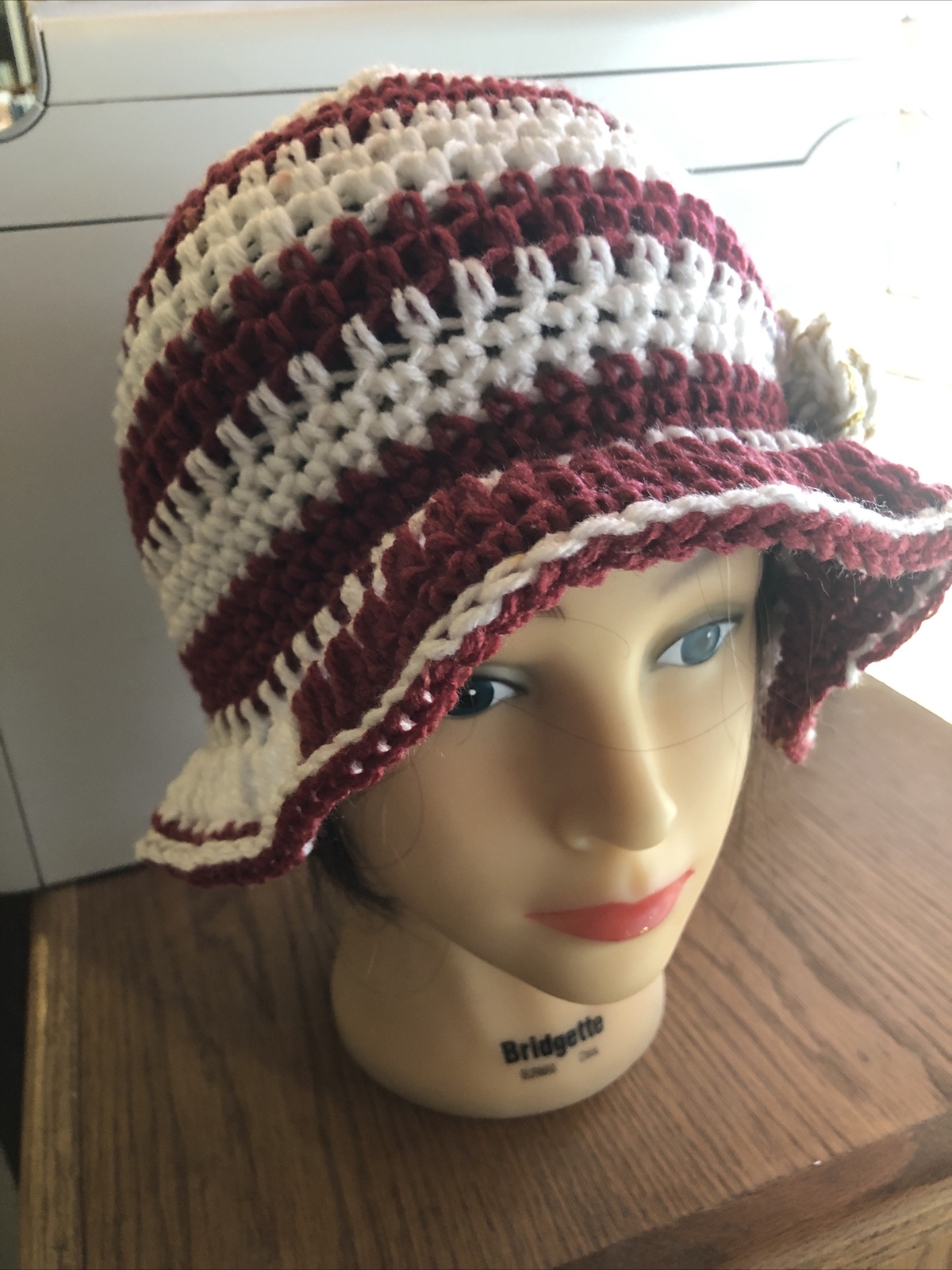 BURGUNDY WHITE Fall WINTER CLOCHE BEANIE CAP FLAPPER HAT HAND CROCHET new