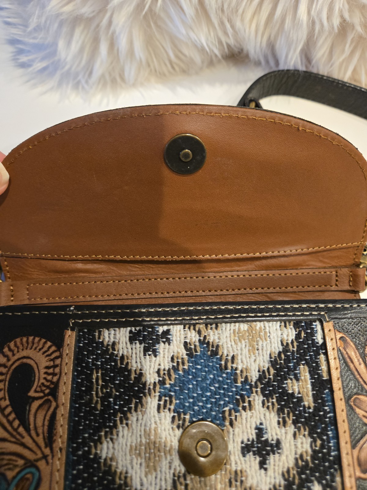 Myra Monolouge Crossbody Wallet