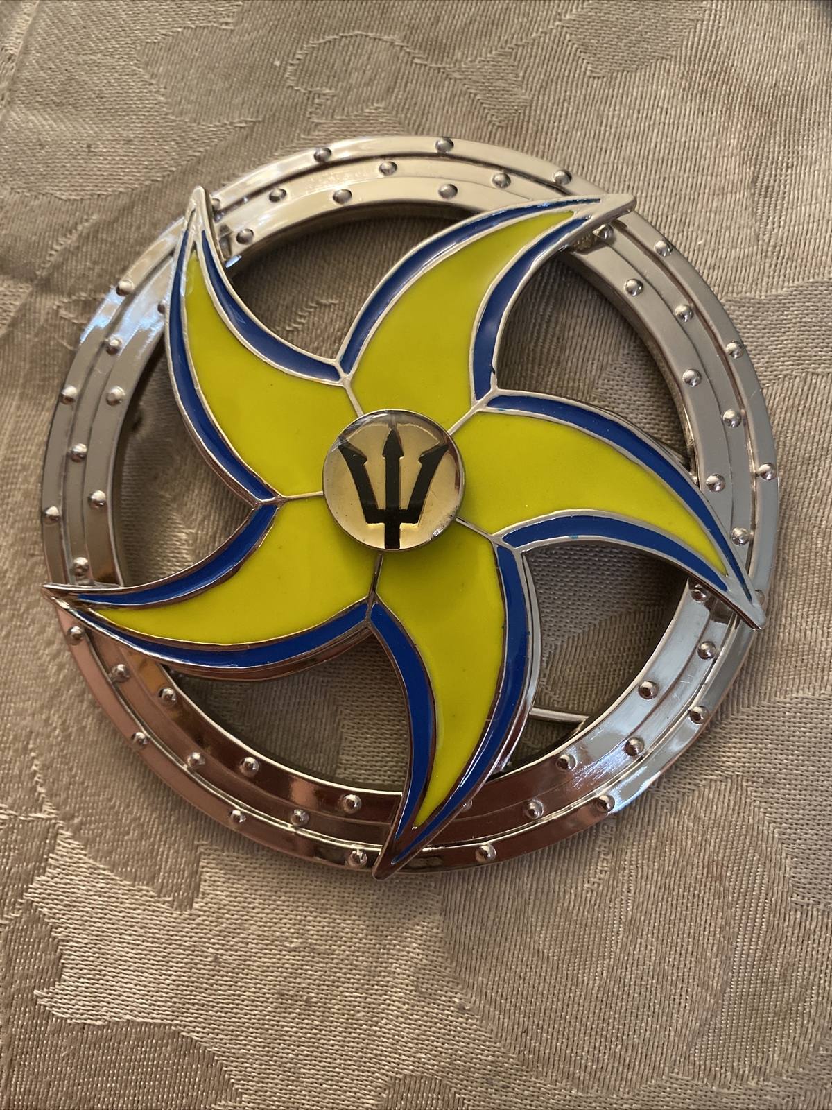 Belt Buckle Men’s Star Spinner Yellow & Blue 4.25” Diameter Silver Trident Logo