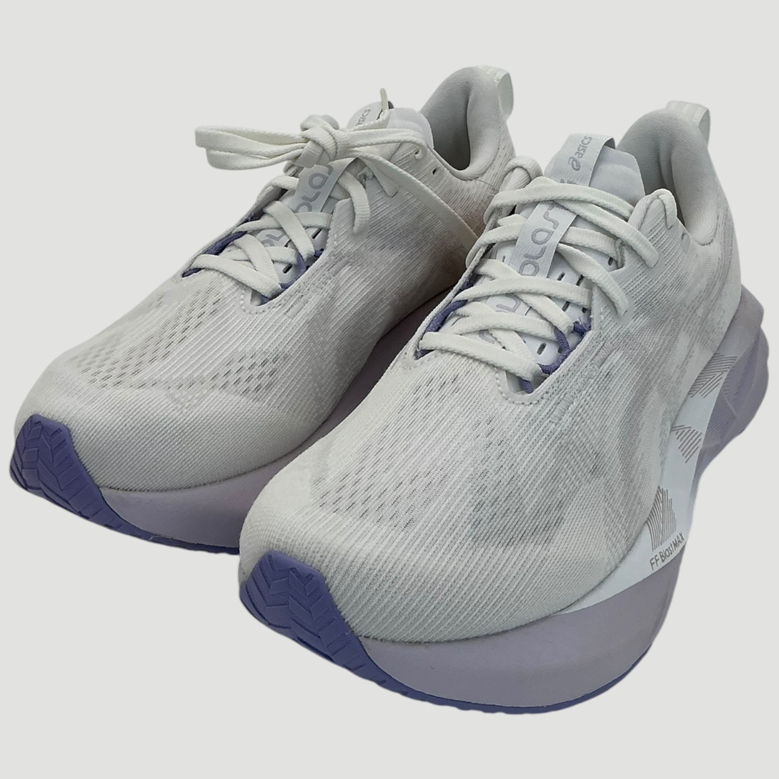Asics Novablast 5 Women’s Size 7 D (Wide) White/Lilac Running Shoes NIB