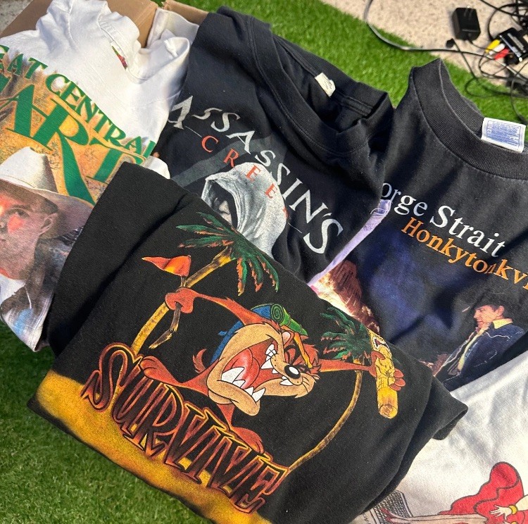 50 Vintage TShirts Bundle Y2k 90s Modern Reseller Pop Culture Band Cartoon LOT