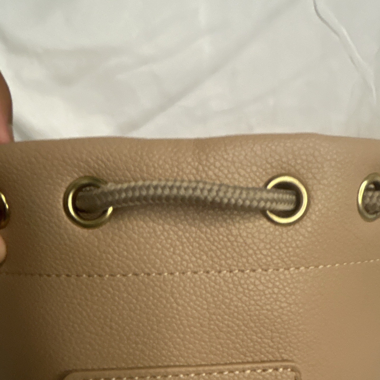 Marc Jacobs Beige Small Drawstring Bucket Crossbody Bag Gold Hardware Strap