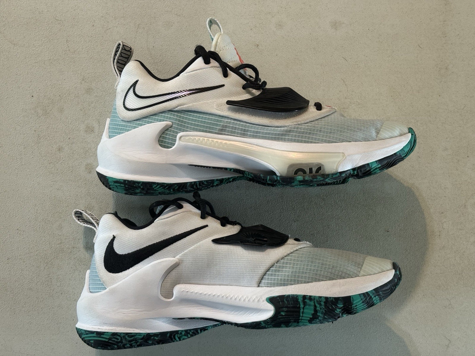 Nike Zoom Freak 3 Basketball Shoes N.I.K.E Size 7.5 Giannis Antetokounmpo