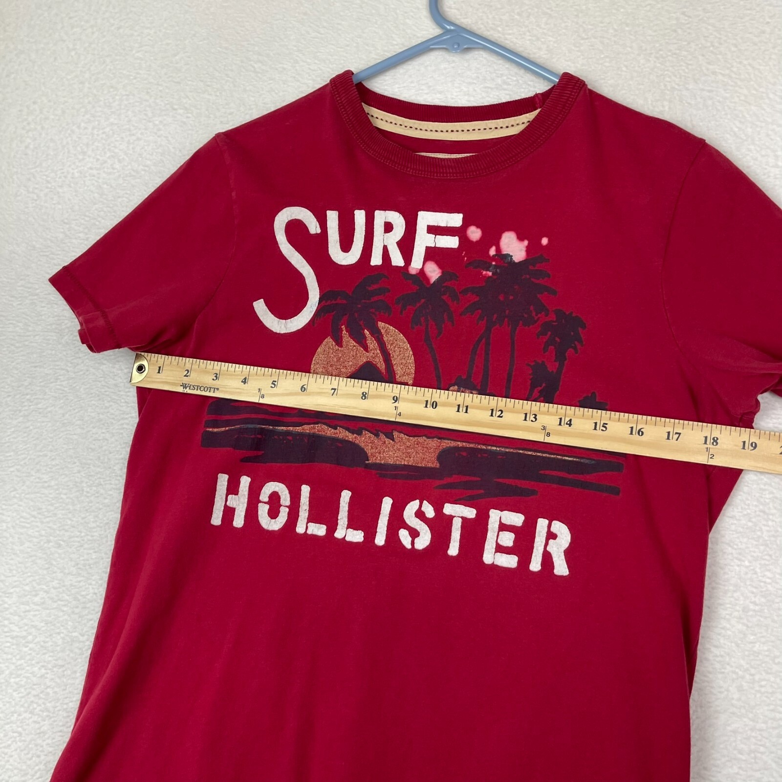 Hollister Surf T Shirt Men’s Medium Short Sleeve Crewneck Red