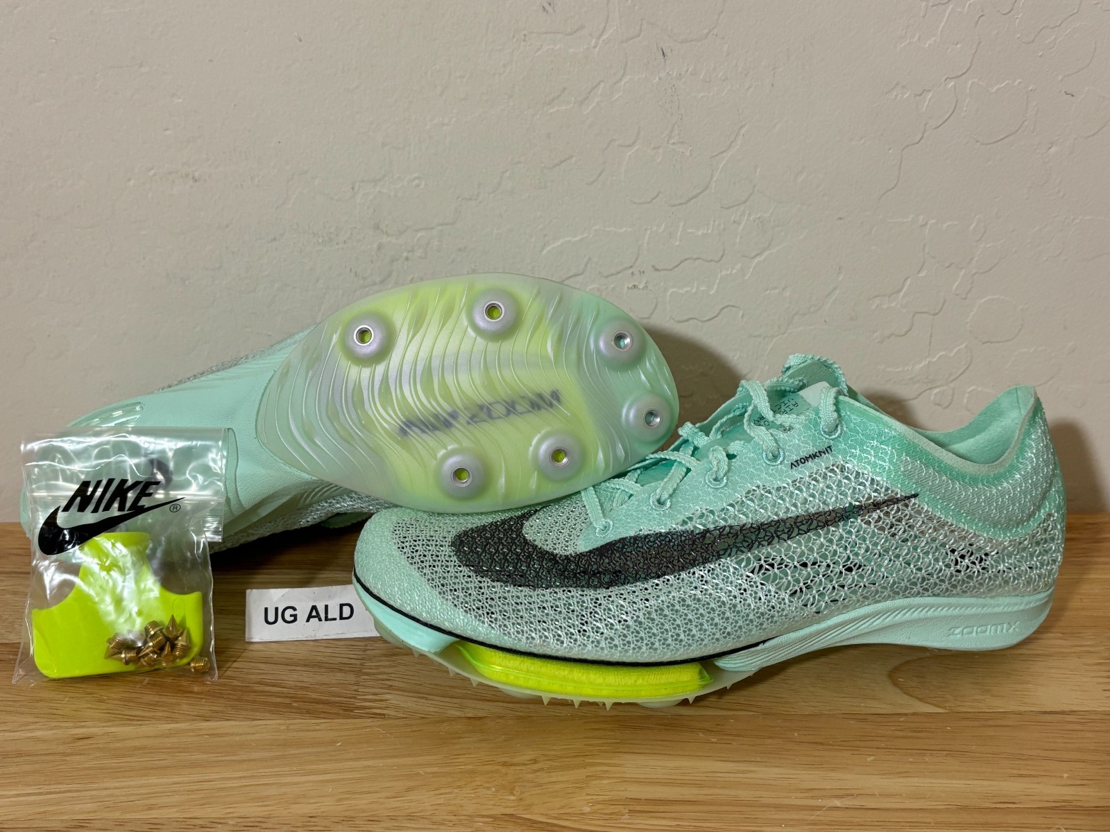 Nike Air Zoom Victory Mint/Volt Track Field Spikes Size Men’s 8.5 DR9908-300