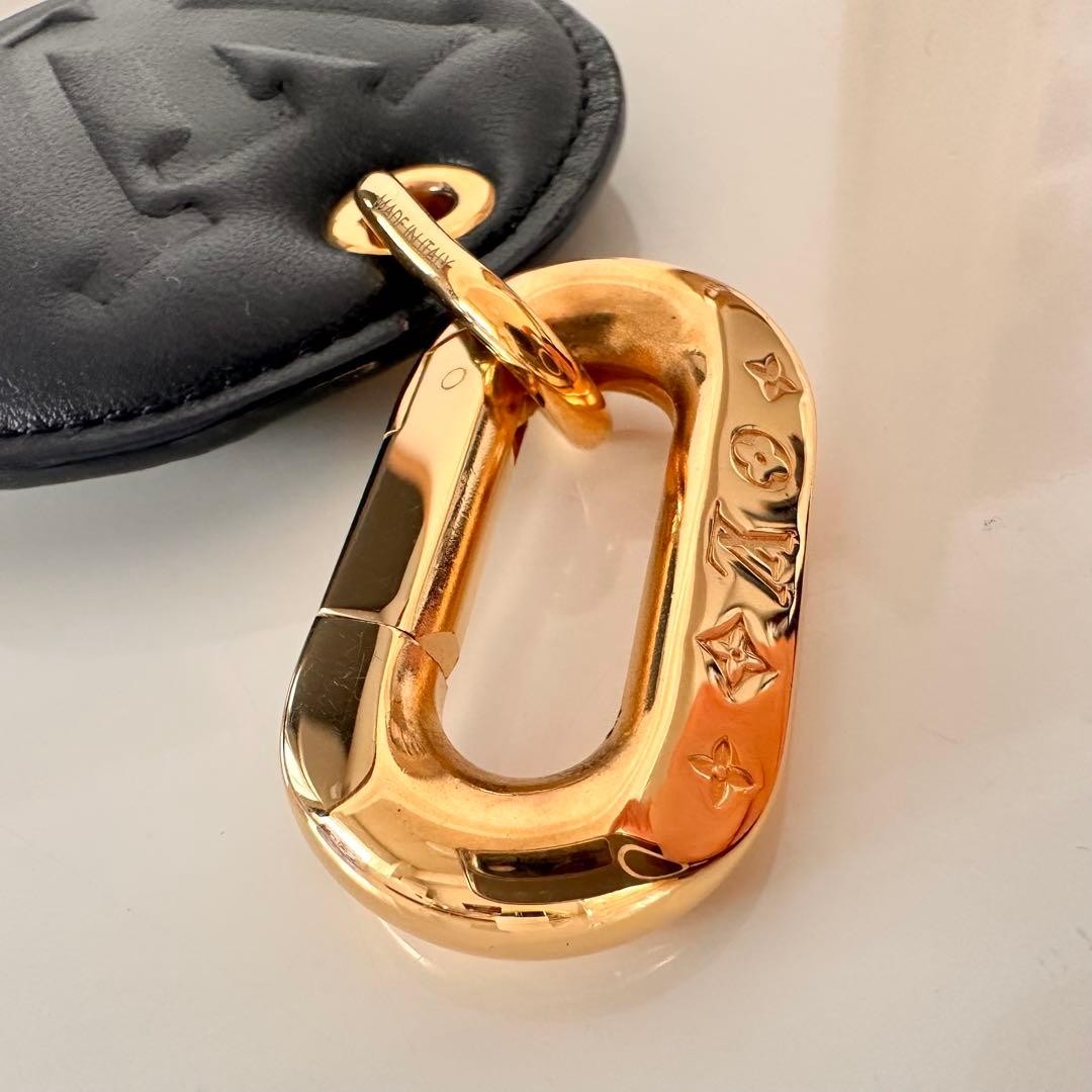 Louis Vuitton M00821 Monogram Black Gold Leather Keychain Size 5.1in×3.3in