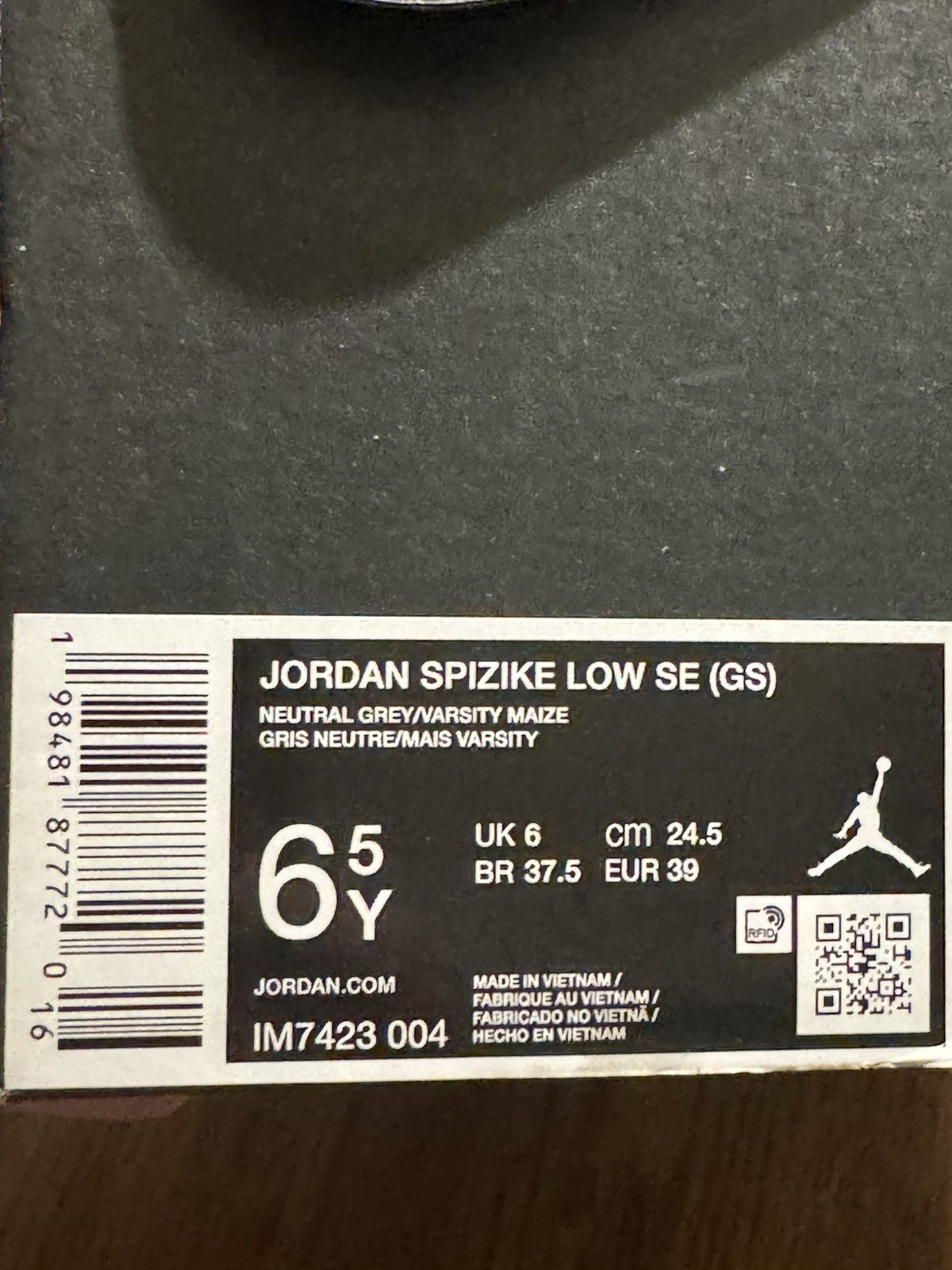 Jordan Spizike Low SE (GS) Kids Sneaker 6.5Y Neutral Grey/Varsity Maize