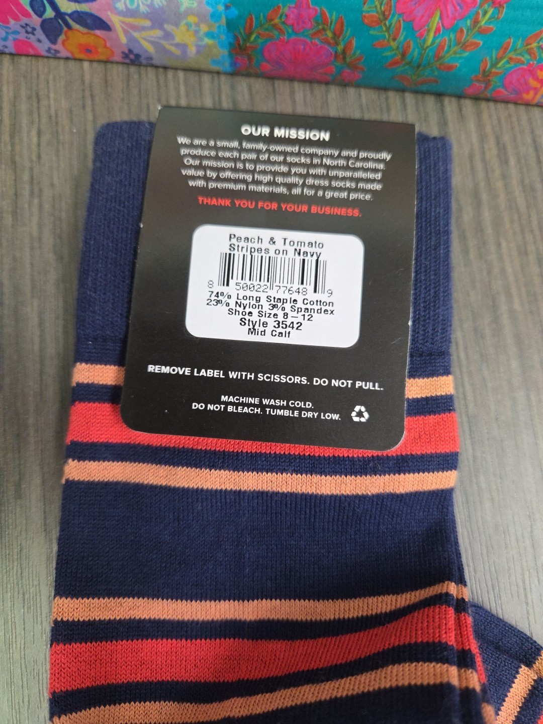 Boardroom Socks Men’s Mid Calf Style 3542 Peach Tomato Stripes on Navy NWT