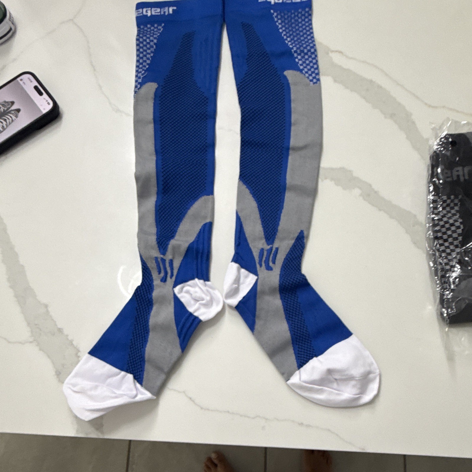 2XU Men’s Compression Knee High Socks Geometric Blue/Gray/White 3XL