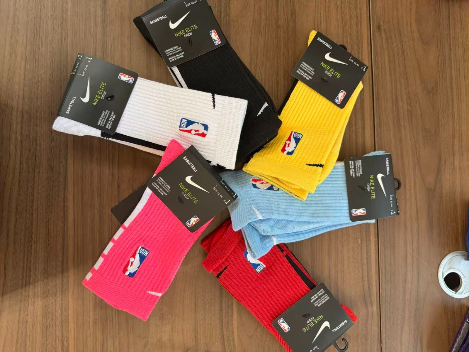 Nike Elite NBA Crew Socks 1 pair , Dri-FIT Technology, Size Large, Many Colors
