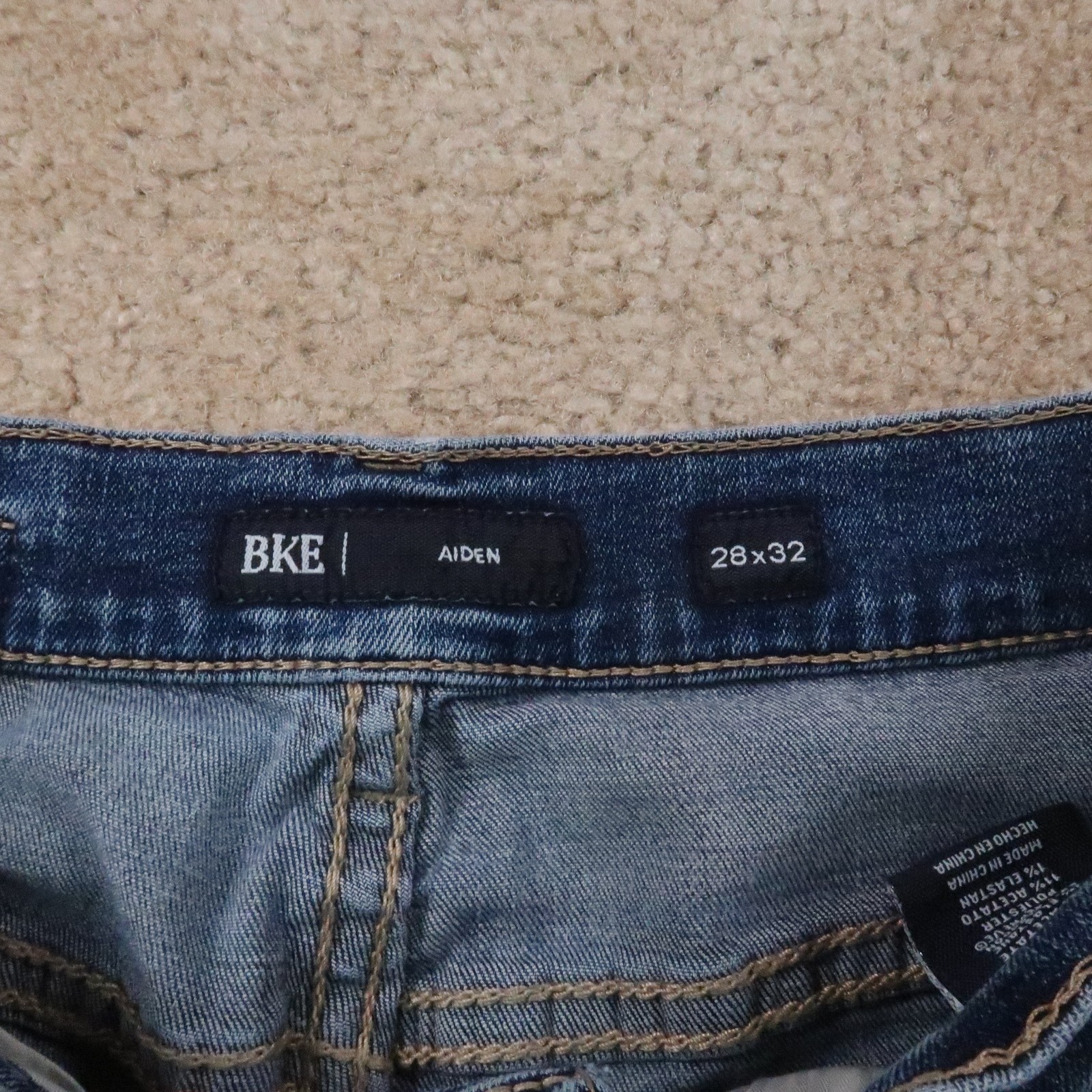 BKE Buckle Aiden Straight leg Jeans Men’s 28×32 Blue Stretch Denim Distressed