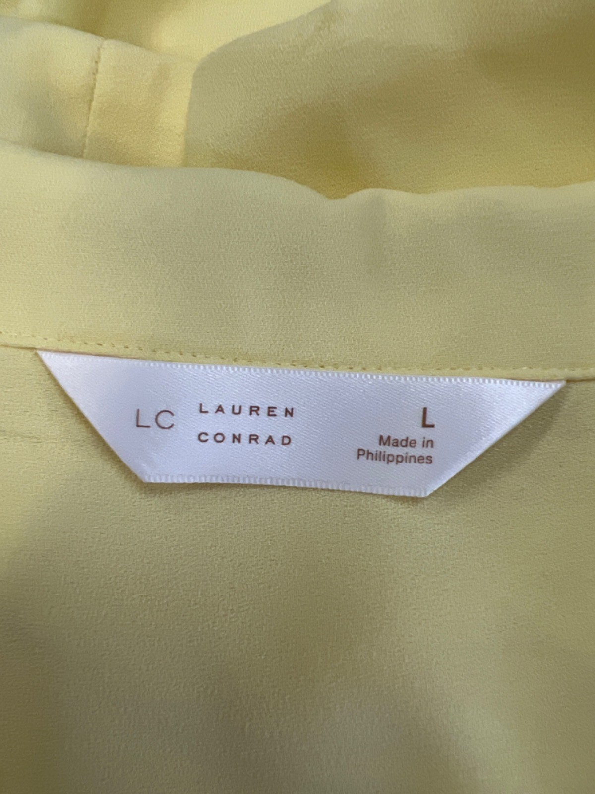 Lauren Conrad Women’s Yellow Tiered Short Sleeve Button Up Blouse – L