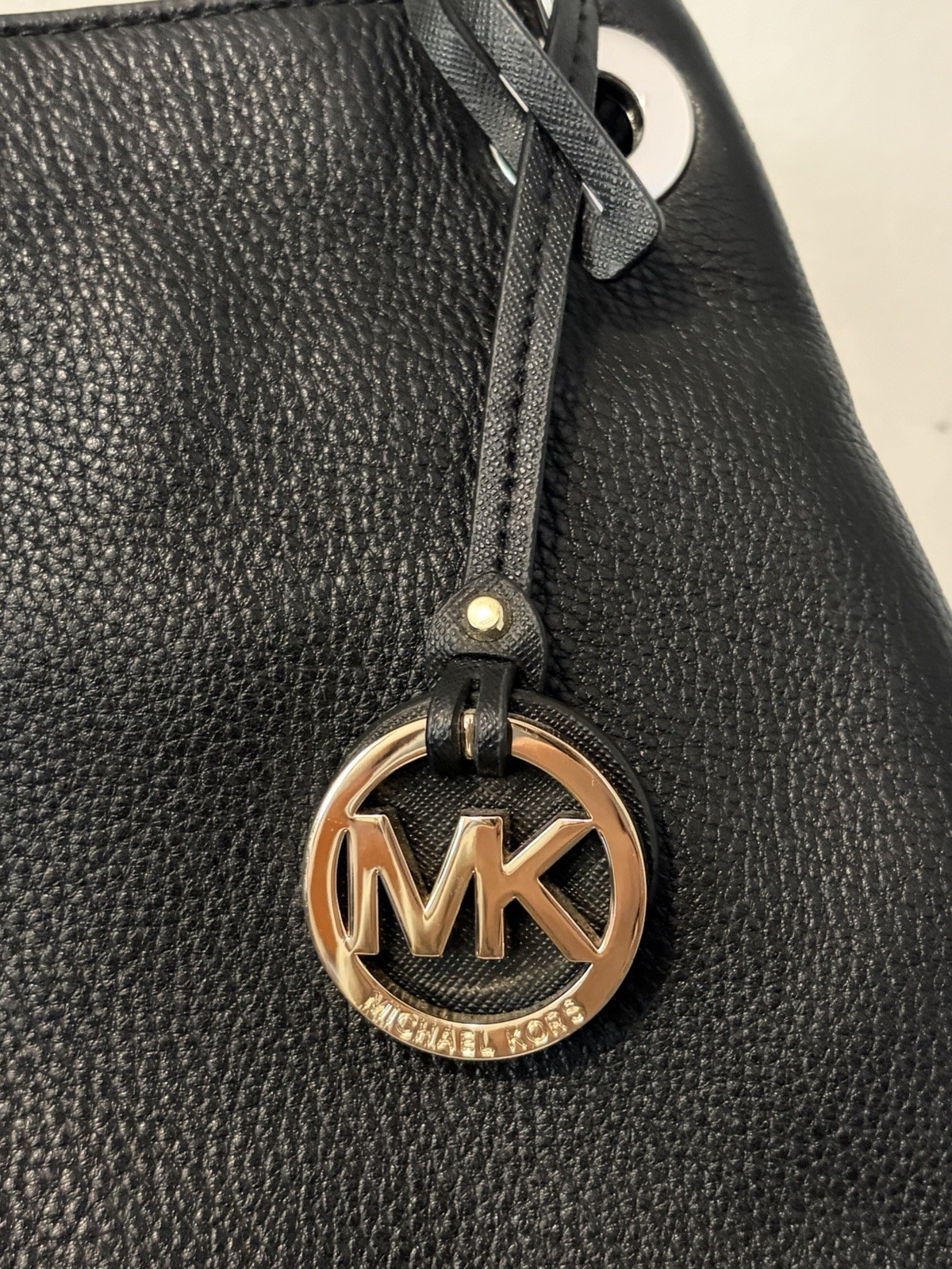 Michael Kors Raven Large Leather Shoulder Bag In Black