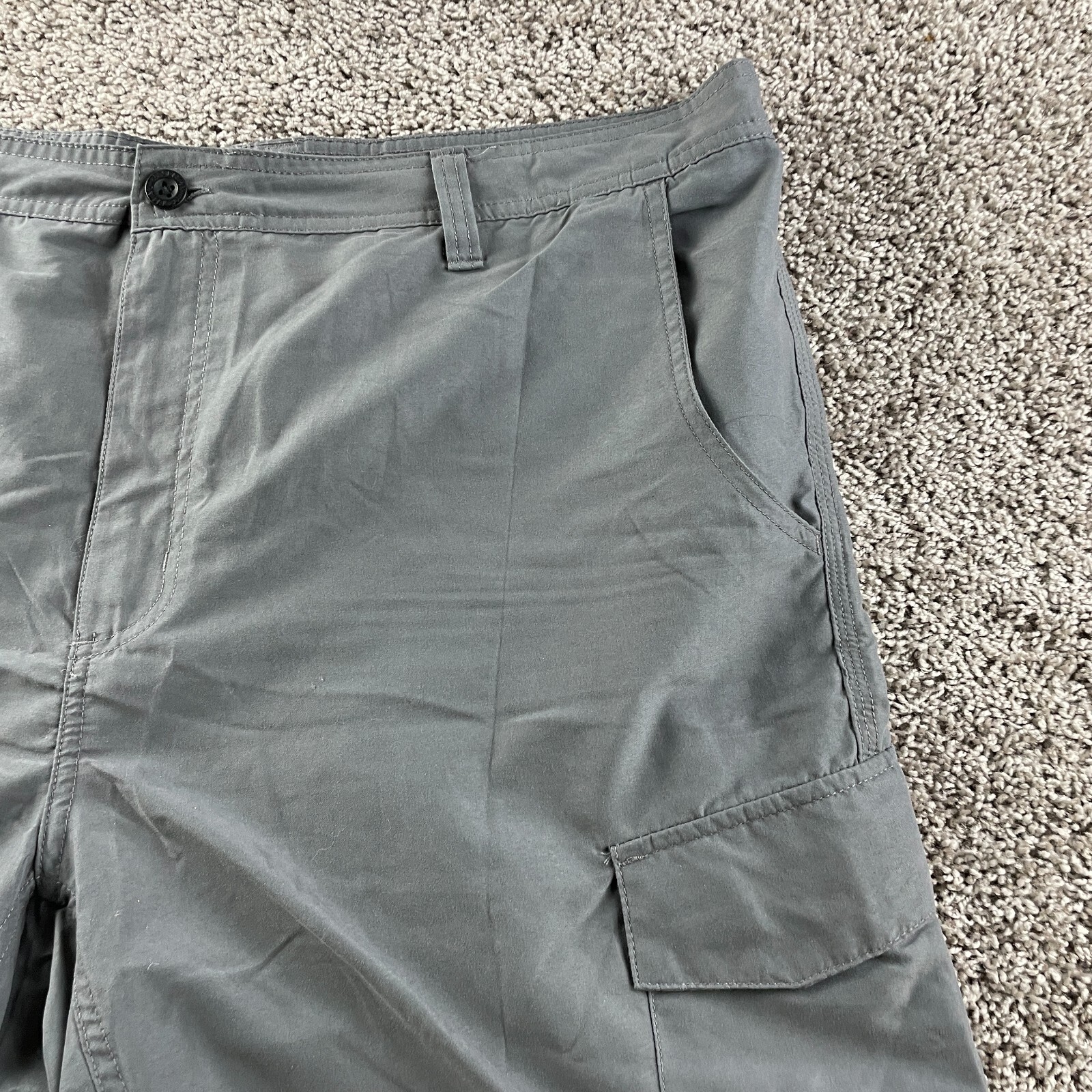 Magellan Shorts Adult 42 Gray Fish Outdoor Active Water Repellent Casual Men
