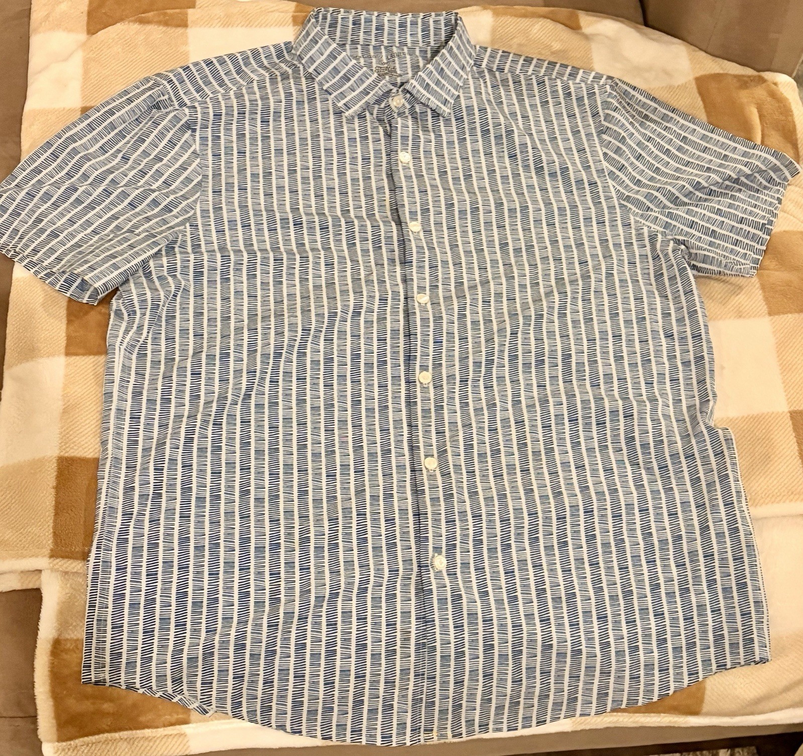 Perry Ellis Men’s Button-Up Short Sleeve Shirt Slim Fit Stretch Large L AOP